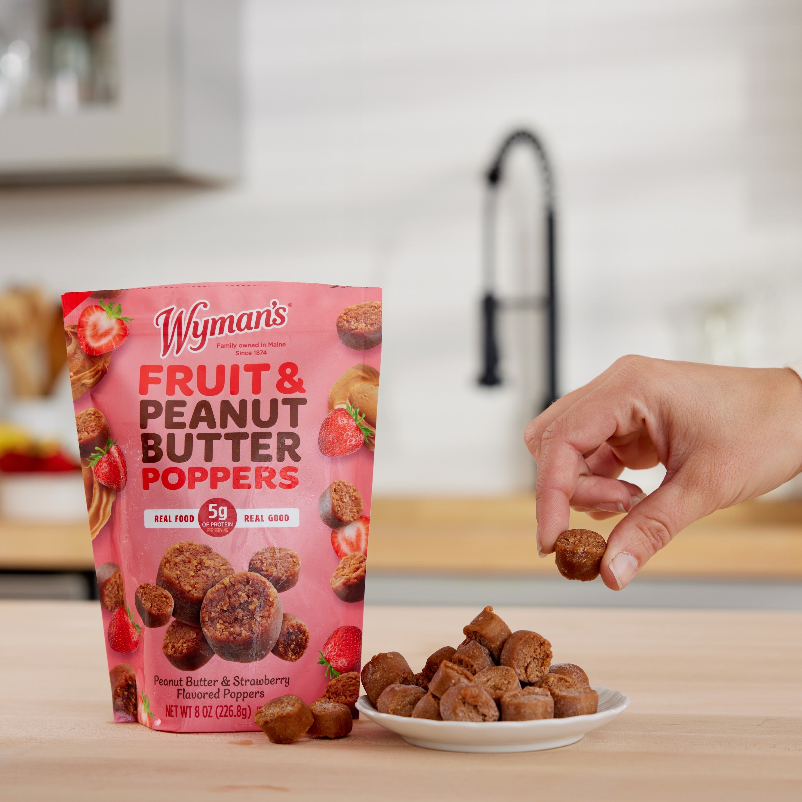 Wyman's Fruit & Peanut Butter Poppers - Peanut Butter & Strawberry Flavored 